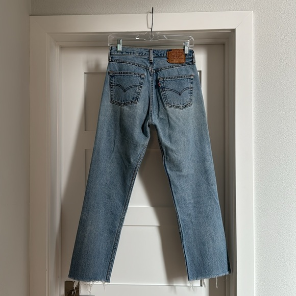 Authentic Vintage Levi 501 Jeans - Picture 3 of 9